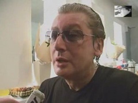 BASHUNG POÈTE DE L'ESSENTIEL PAR BRUNO LEROY.