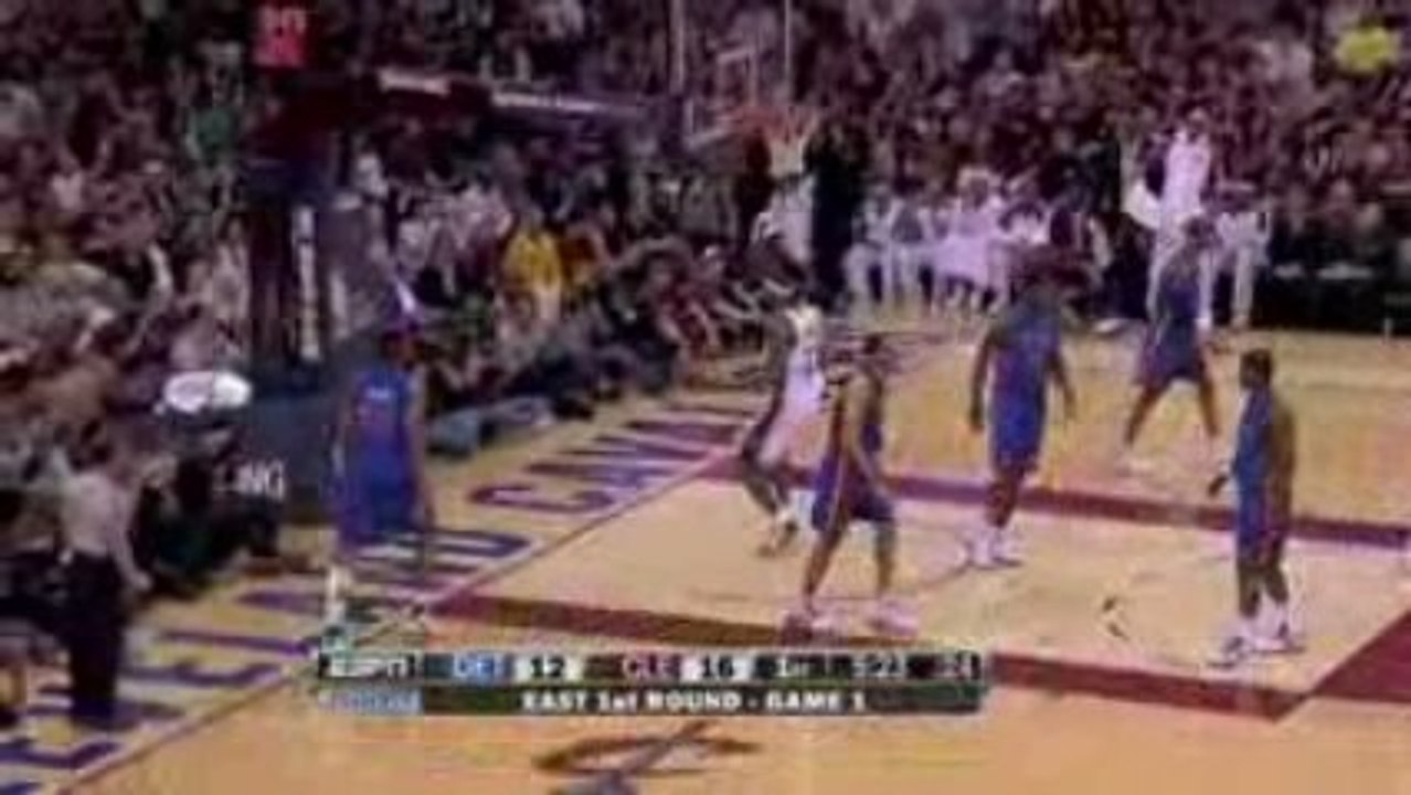 NBA LeBron James throws down the dunk against the Detroit Pi