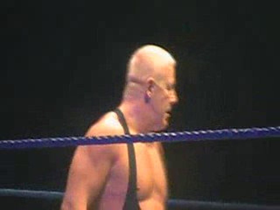 Smackdown Strasbourg 17/o4/o9 : Finlay VS Mark Henry 2