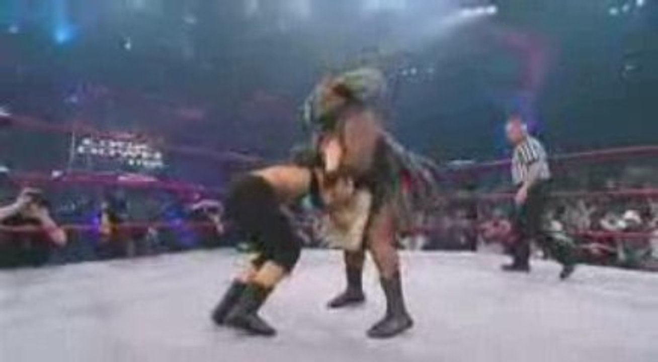 Awesome Kong & Siheed & Taylor wilde Vs The Beautiful People