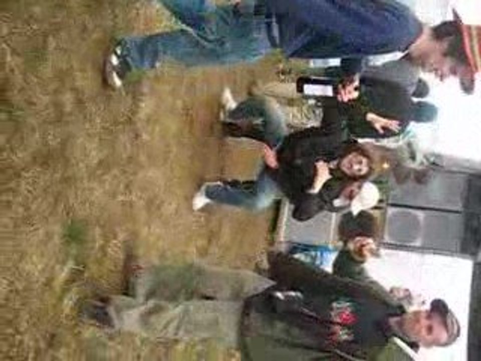 Dirty monkey party en live