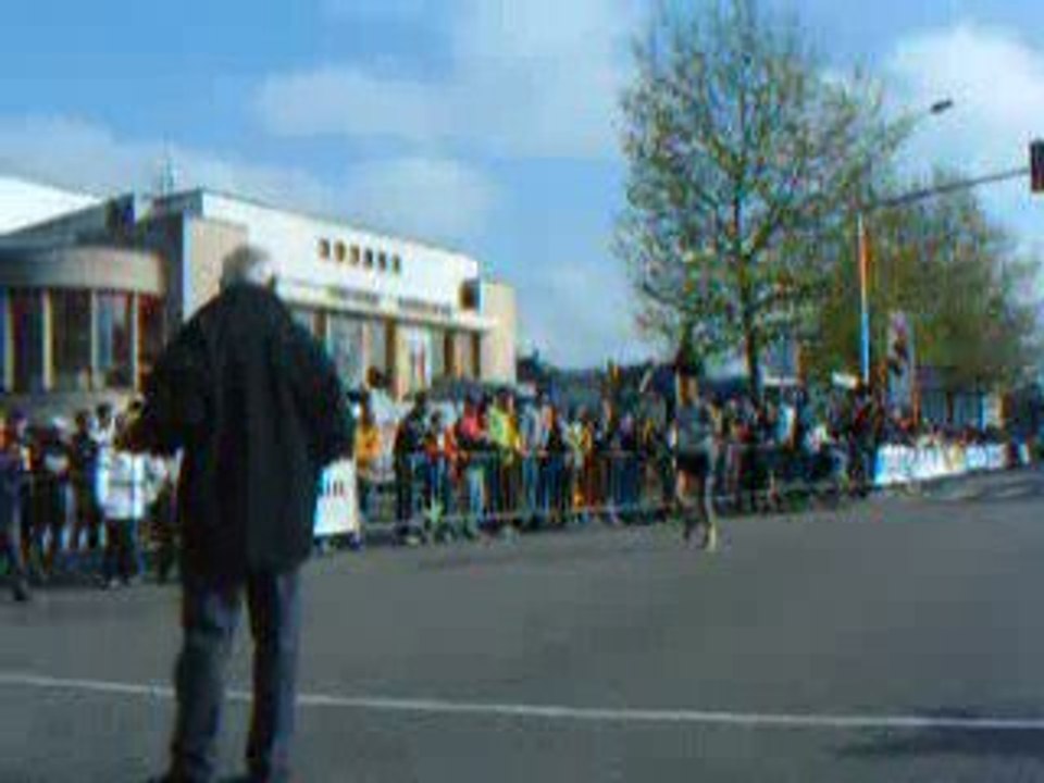 10km de thionville 2009 - arrivée des 1er et 2ème