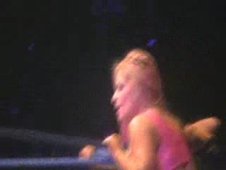 Smackdown Strasbourg 17/o4/o9 : 6-Diva Tag Team Match 1