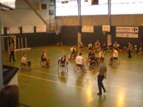 CHPT DE FRANCE HANDIBASKET : MEAUX/HYERES (14ème journée)