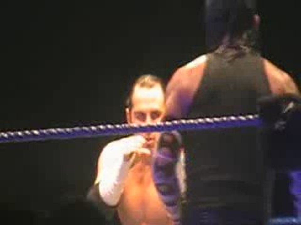 Smackdown Strasbourg 17/o4/o9 : Jeff Hardy VS Matt Hardy 1