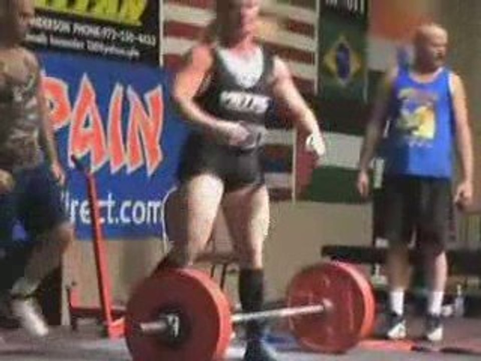 Competition Deadlift.