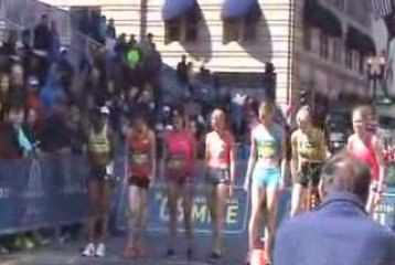 Shalane at the start of the BAA Invitational Mile