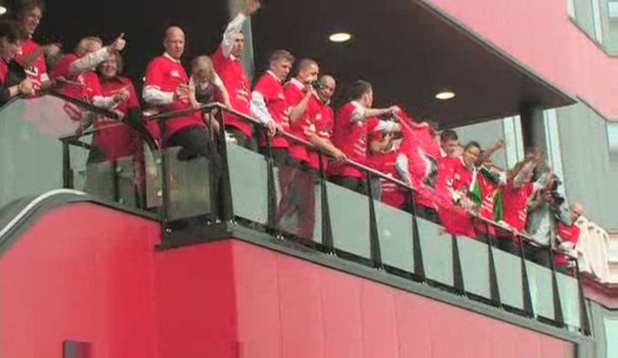 Feestende fans AZ
