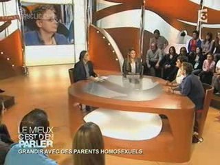 1/3 - "Le mieux c'est d'en parler" sur l'homoparentalité
