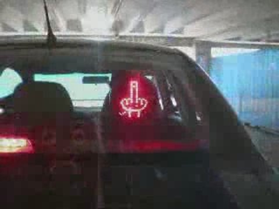 Drivemocion middle finger