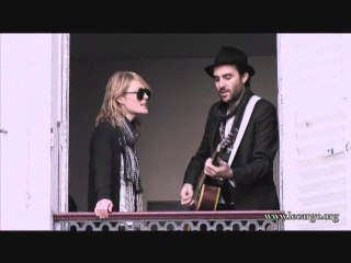 #124 Metric - Front Row