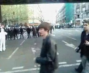 Manif tamouls à la chapelle lundi 20 avril 2009