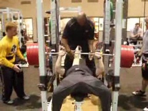 Athlé lanceur poids Cantwell muscu 285,5kg développé couché