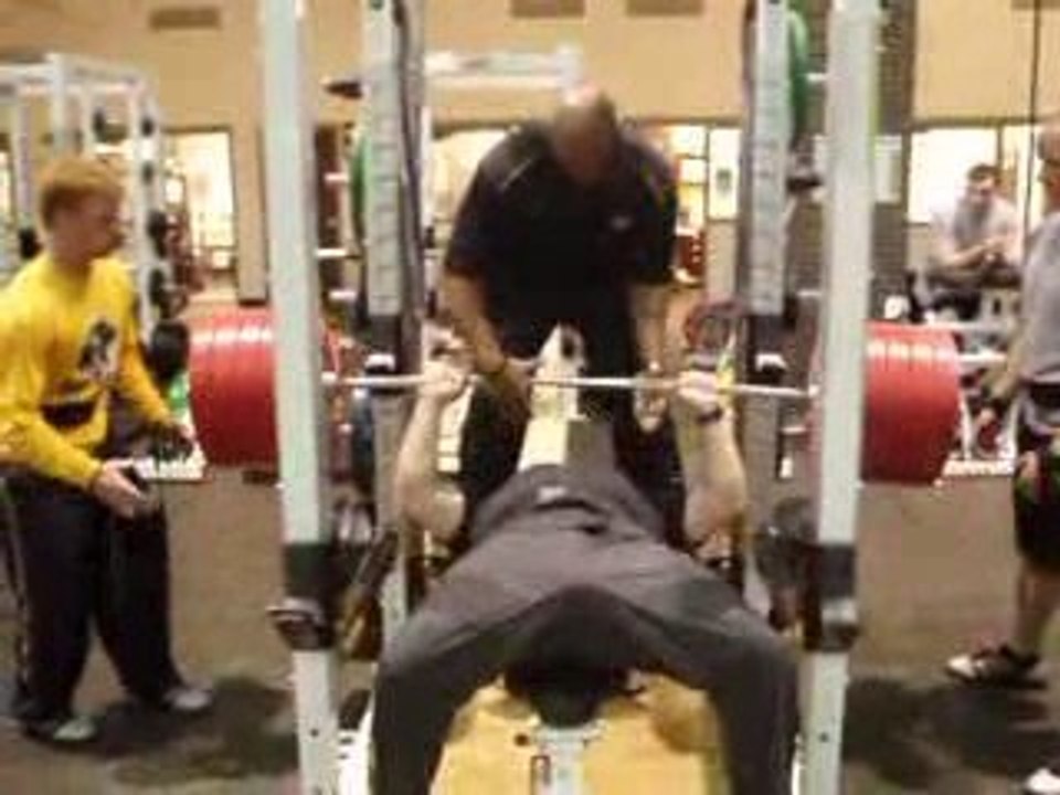 Athlé lanceur poids Cantwell muscu 285,5kg développé couché