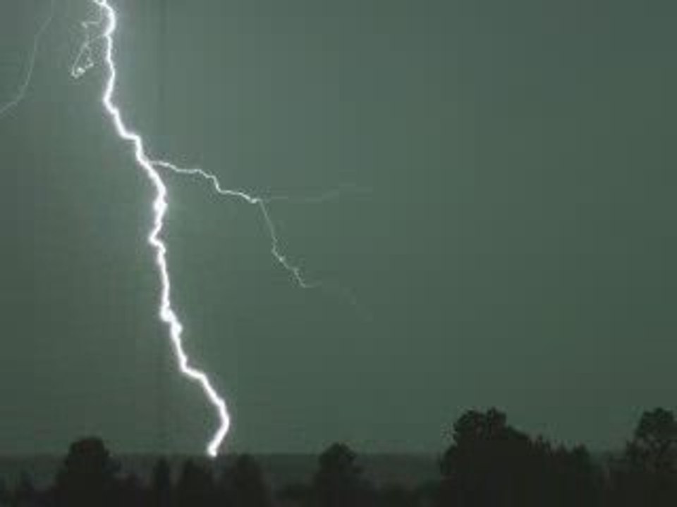 Eclair en slow-motion