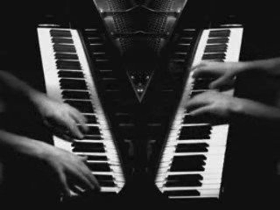 PassONE feat. Sıla Bacak - Help Forever ( video )