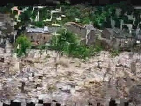 Elle pleure, elle pleure ma planete...