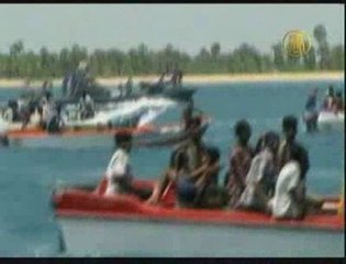 Sri Lankans Escape War Via Sea