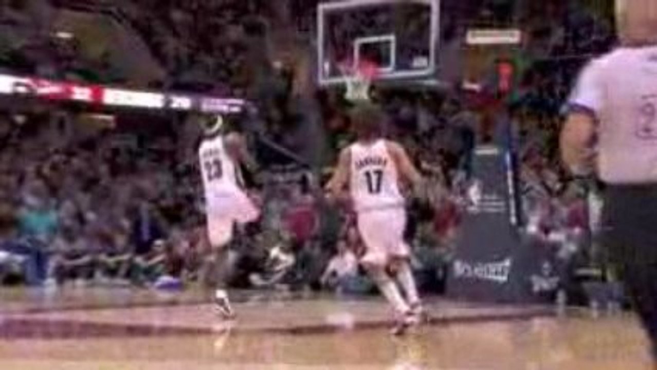 NBA Delonte West picks Rodney Stuckey's pocket and LeBron fi