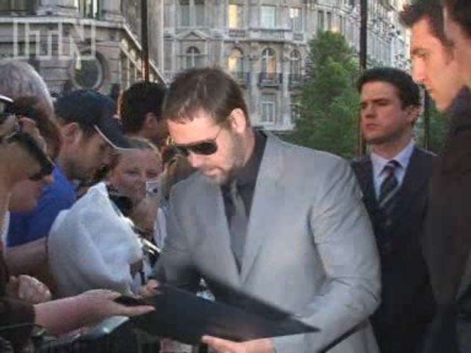Russell Crowe & Helen Mirren at State of Play world premiere