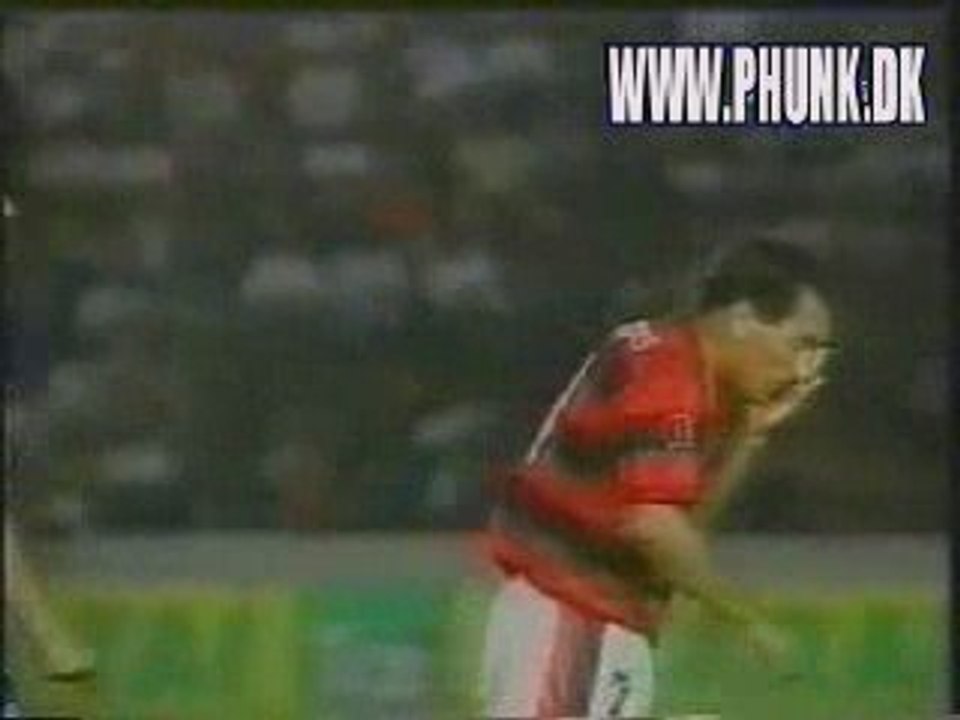 Football - Grosse Bagarre