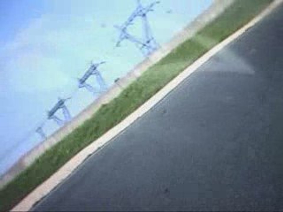 Circuit carole session 3 21avril 2009 sv 650s jakièce