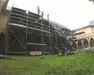 HET Construction de l'Hotel Ephemere des Trinitaires /// 3RS