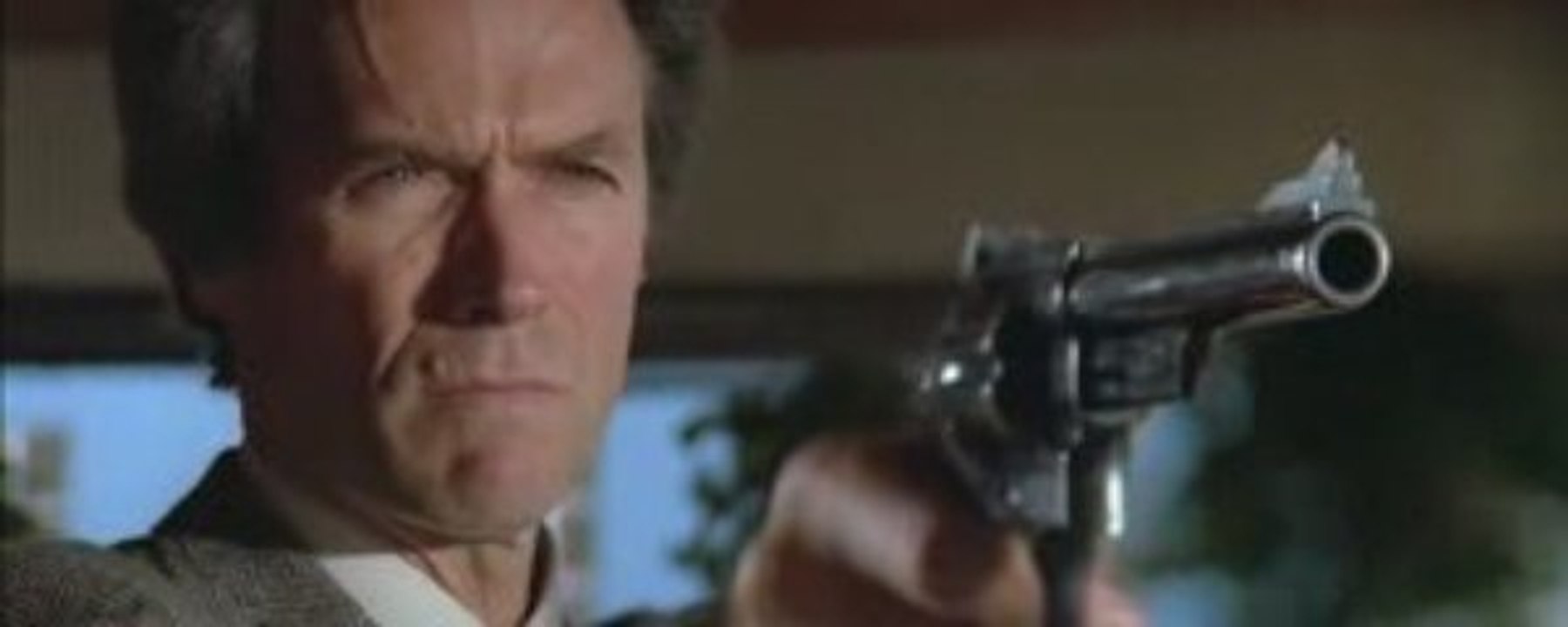 "Smith, Wesson et moi"   (Sudden impact)