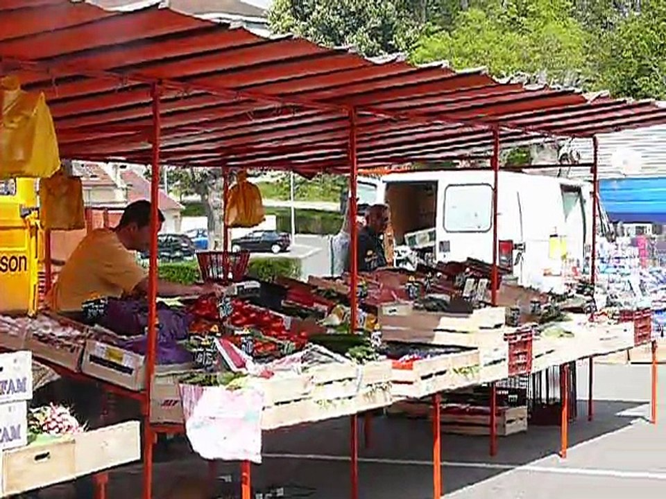 breteuil : le marché déménage