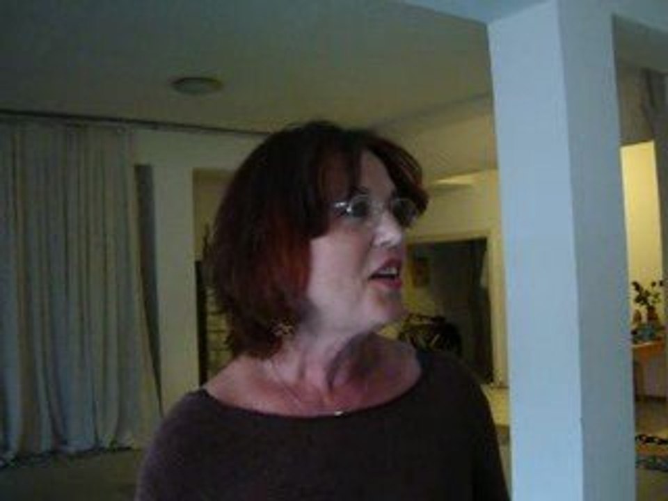 Christel sings a song with jodel style