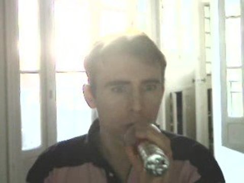 Wiwi égratigne Vis ta vie