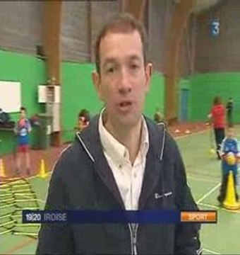 1ere partie reportage sur le Hand 1er pas - Club de Plouvien