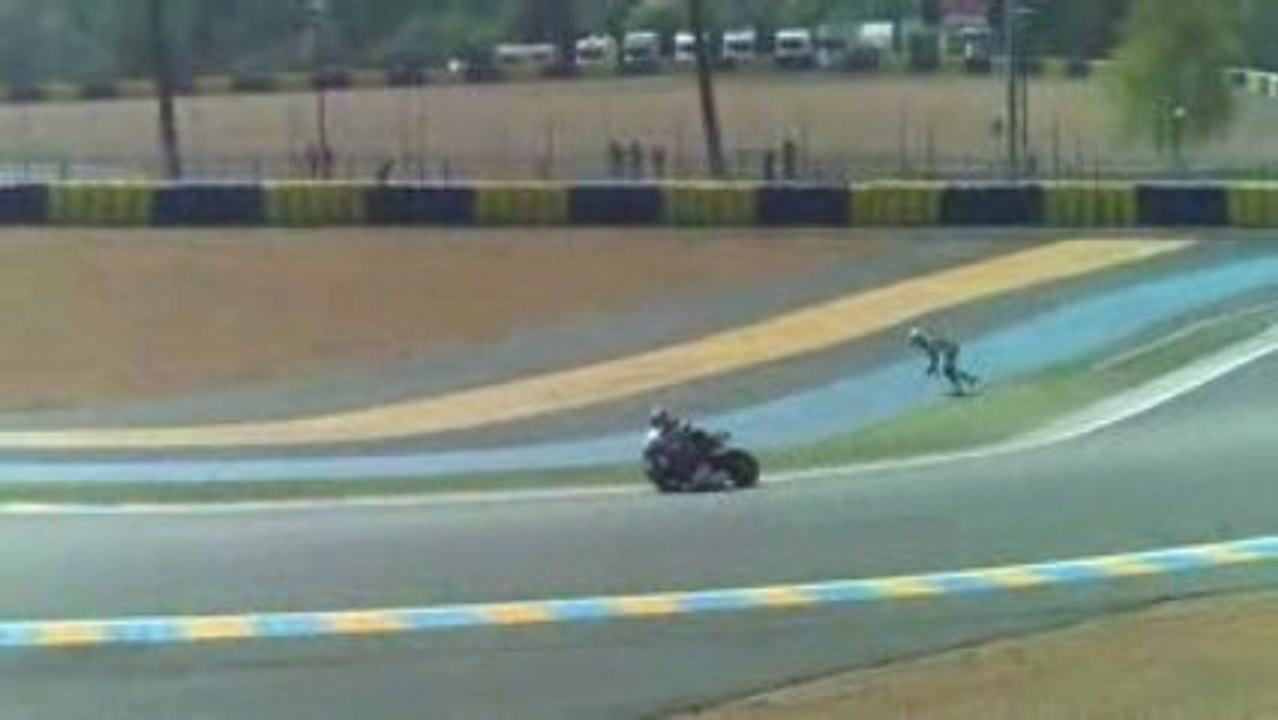 24 heures du mans moto 2009 chute