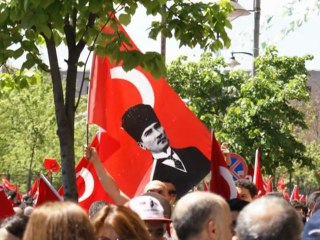 biz kaç kişiyiz marşı