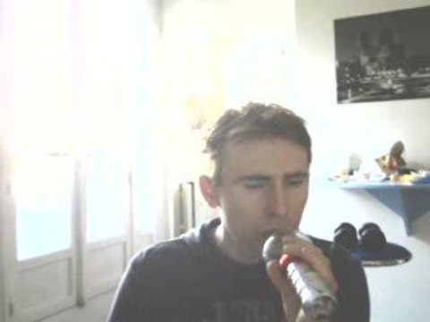 Wiwi égratigne Entre elle et moi