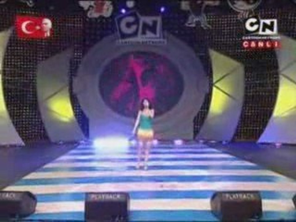 Betül Demir - 23 Nisan Senlikleri Performansi 2009