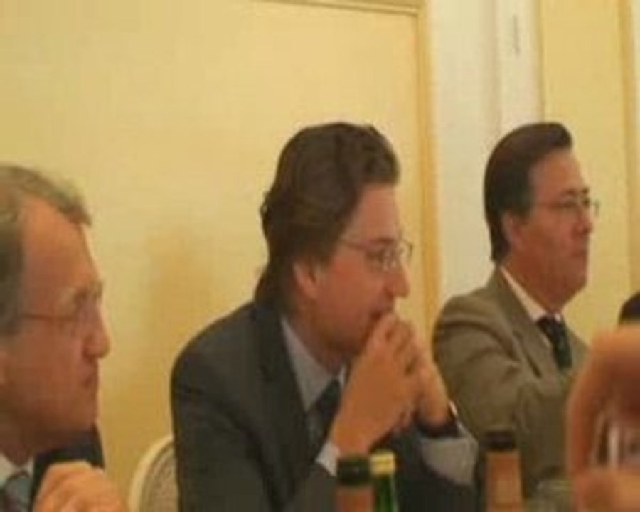 Jean Sarkozy diplômé par Sauvons les riches