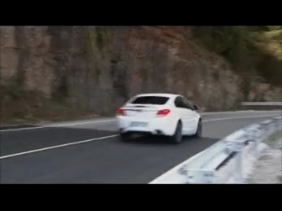 Opel Insignia OPC Debut