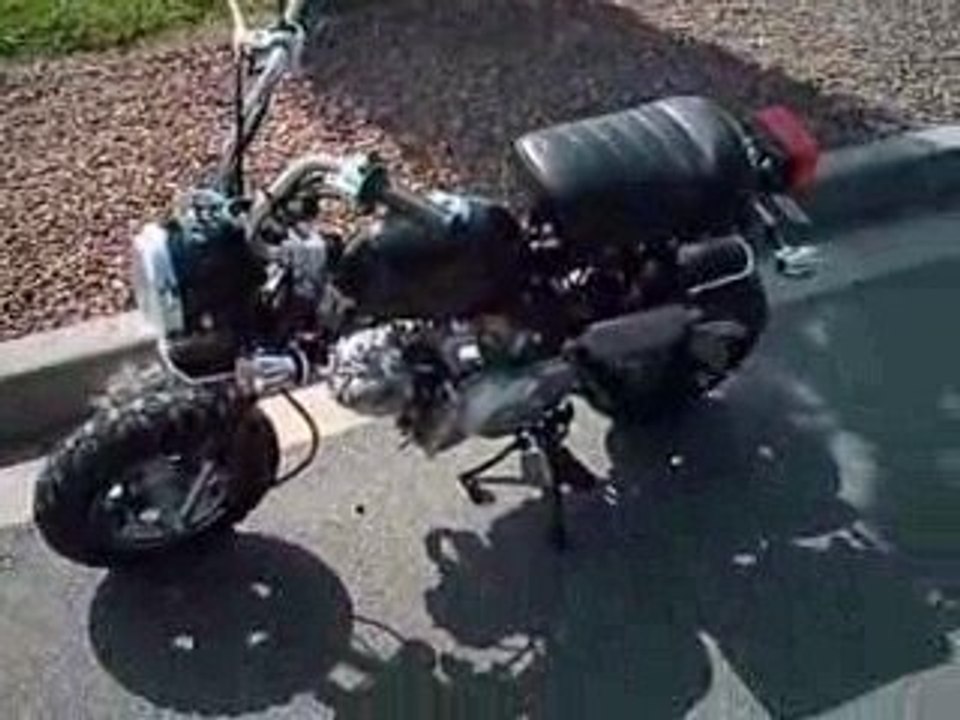 Replique Z50A la plus petite mini 4 temps homologuée