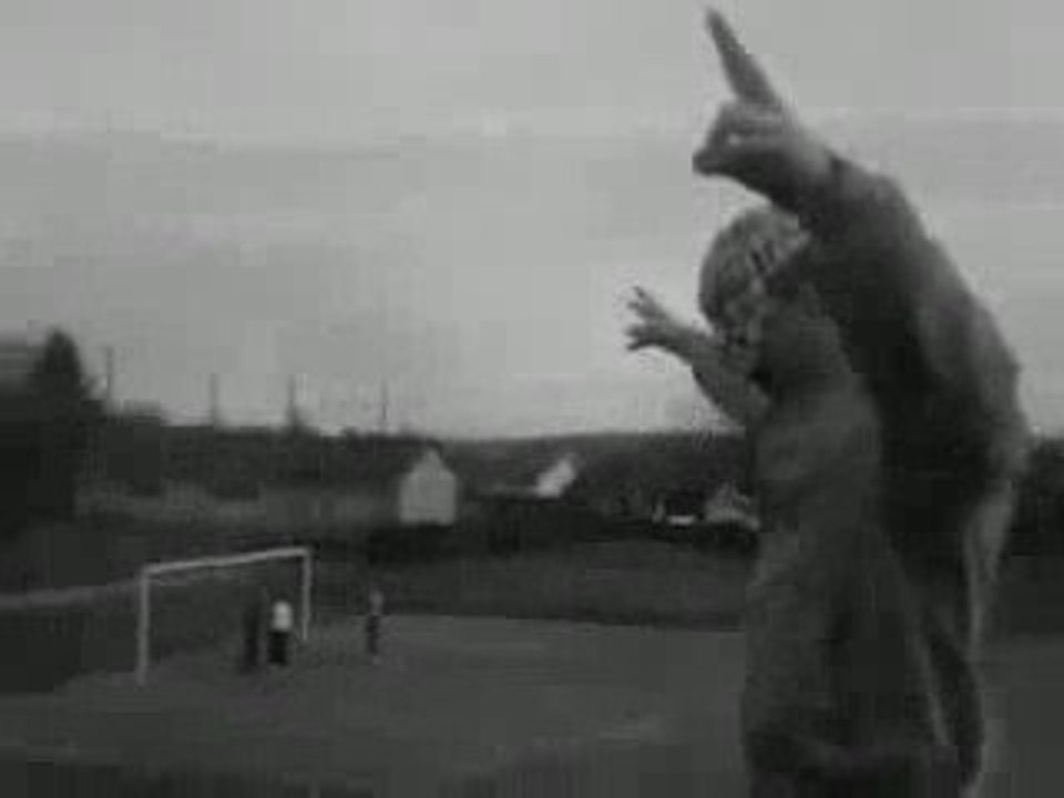 Funk tres rare bombe sur un clip de mon quartier