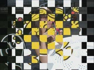 Julie aime ses copines plus que tout (L)