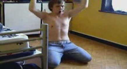 Maverick s'amuse tout seul