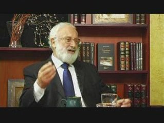 Веяние времени - мужчина в рюшечках