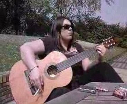 Fanny mode nue sur les galets et nono le robots ^^