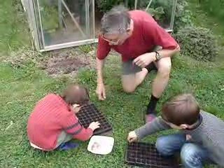 La leçon de jardinage de Papy Michel