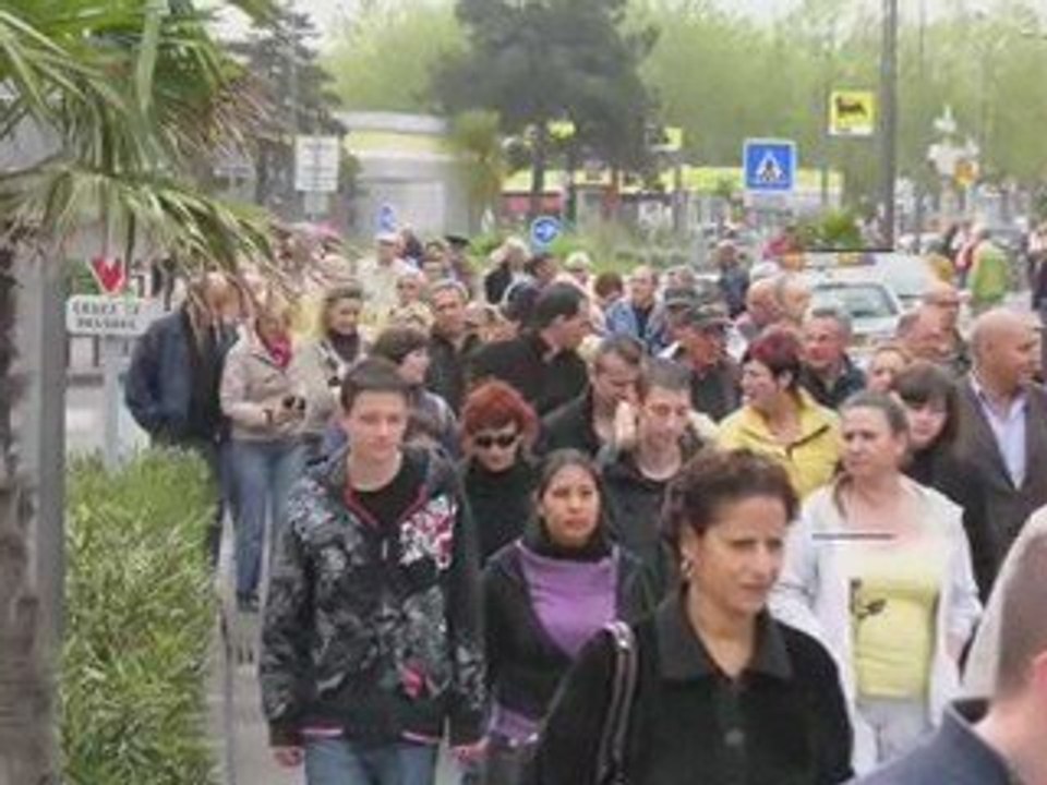 CAP D'AGDE - 2009 - Les manifestations s'enchainent au Cap d'Agde contre les parkings payants