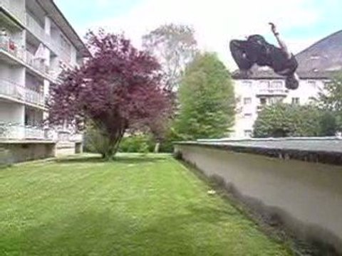 passage coup de pied lune/back/front raté ^^ parkour hiryuu