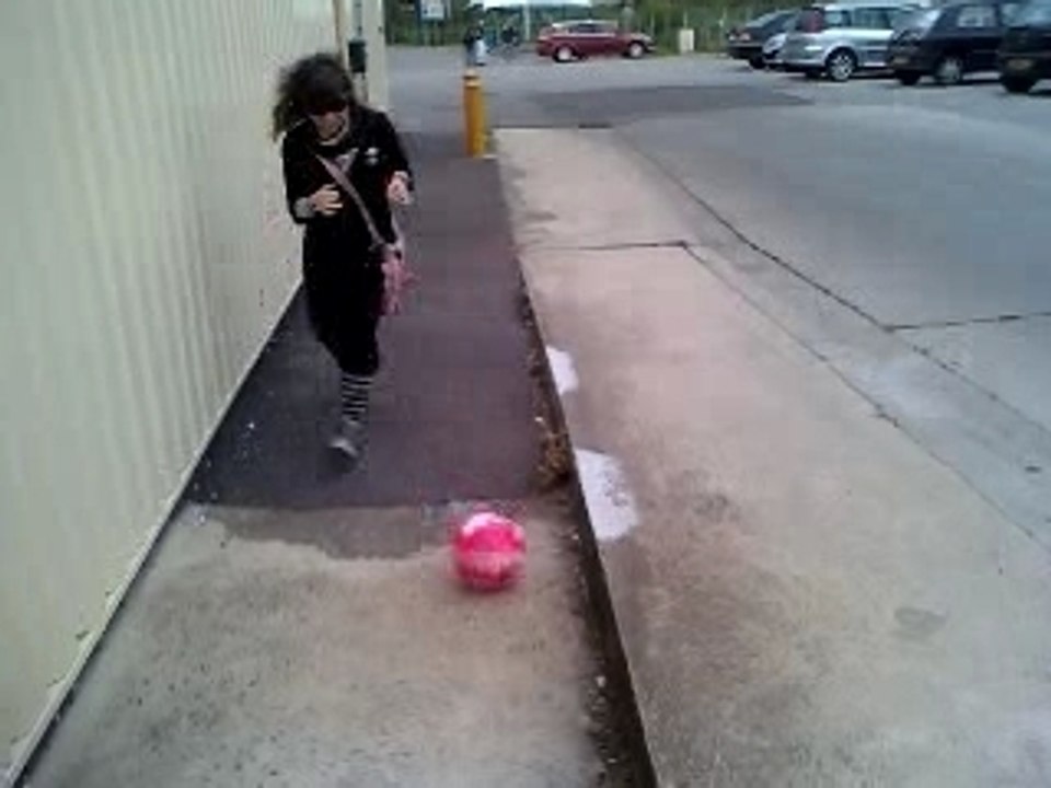 Darling cour après le ballon HK.