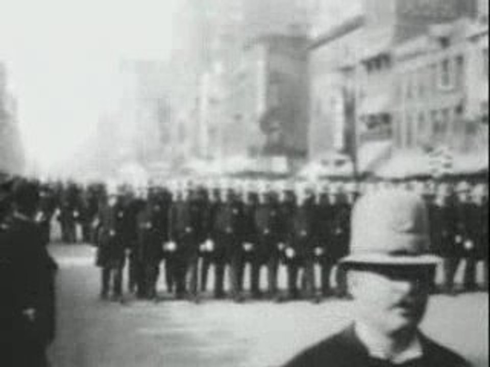 Thomas Edison - 1897 - Buffalo Police on Parade -