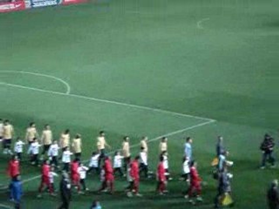 Entrée des joueurs et supporters turcs